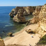 Сasa de vacaciones Schoenes Haus In Carvoeiro Mit Privatem Parkplatz By Interhome Sesmarias